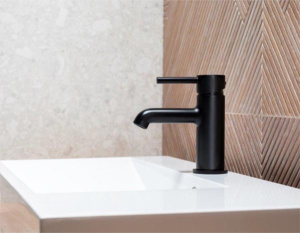 Смеситель для умывальника Armatura Moza Black 5032-815-81