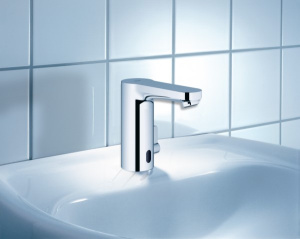 Смеситель для умывальника Grohe Eurosmart Cosmopolitan 36325001 сенсорный