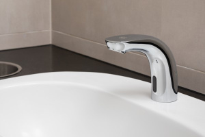 Смеситель для умывальника Armatura Samba New 592-310-00 сенсорный