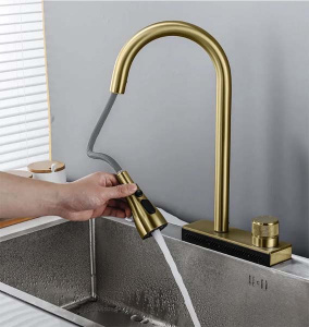 Смеситель для кухонной мойки Rea Conor gold matt REA-B6312