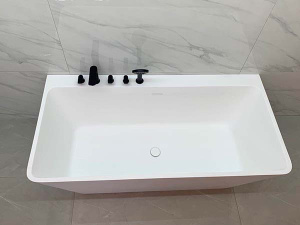 Ванна из искусственного камня Timo ERIKA1700 Solid Surface