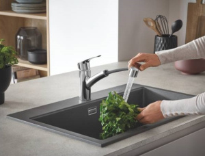 Смеситель для кухонной мойки Grohe Eurosmart 30305001 / 30305DC1 с выдвижным изливом, хром