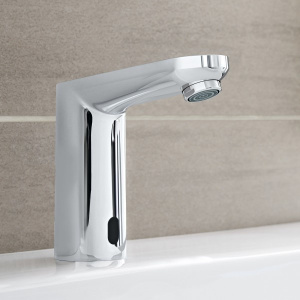 Смеситель для умывальника Grohe Eurosmart Cosmopolitan E 36330001 сенсорный