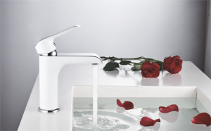 Смеситель для умывальника Rose R2101F