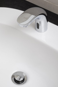 Смеситель для умывальника Armatura Samba New 592-310-00 сенсорный